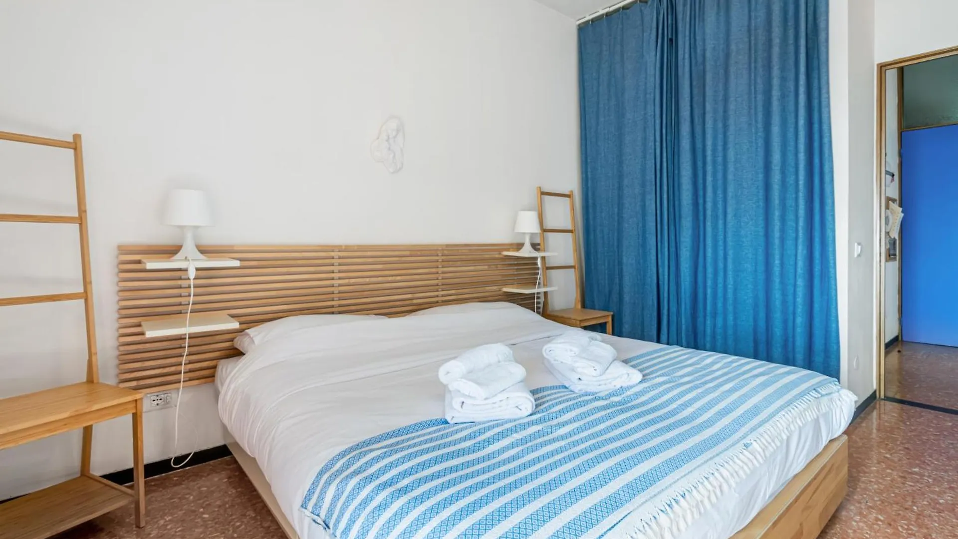 Deiva Marina Sea View Flat With Garage Apartment