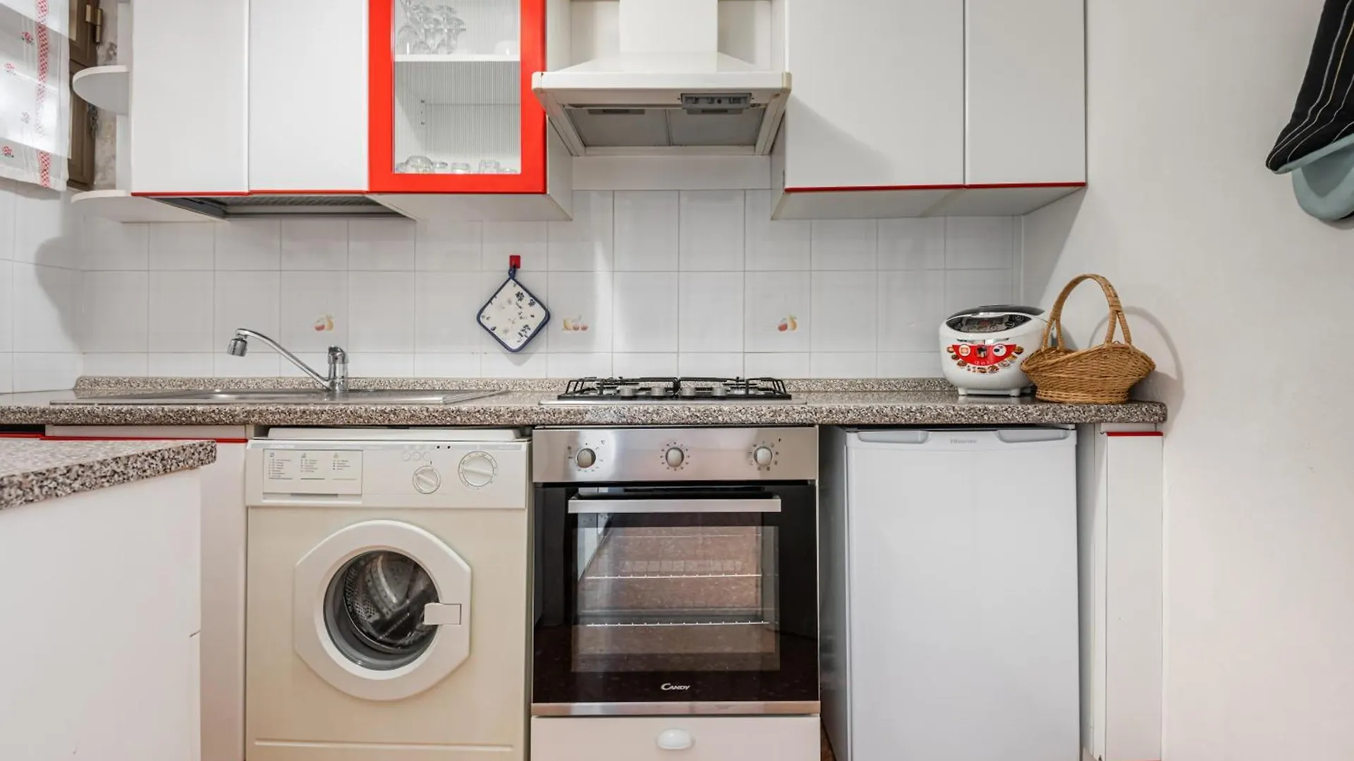 Deiva Marina Sea View Flat With Garage Apartment